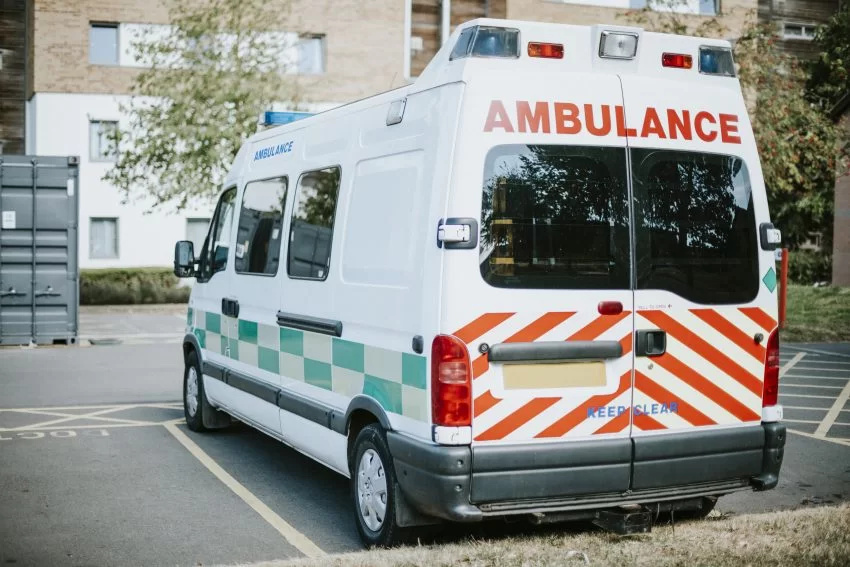 ¿Cúal es la diferencia entre una ambulancia básica y una ambulancia medicalizada?